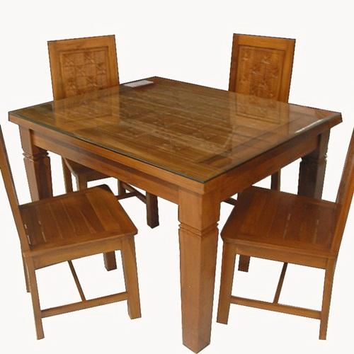 Jasa Cuci Kursi Makan di Bali